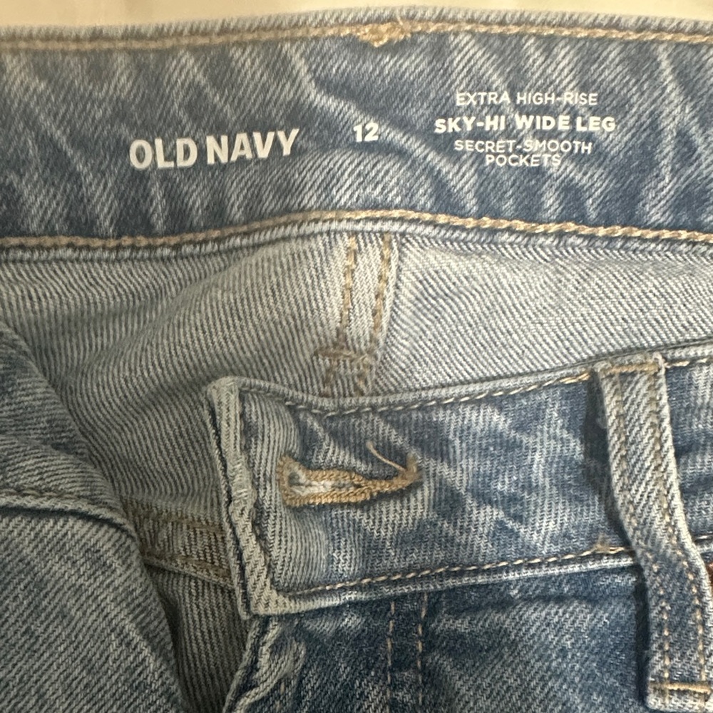 Old Navy Sky-Hi Wide Leg Jeans in Light Blue